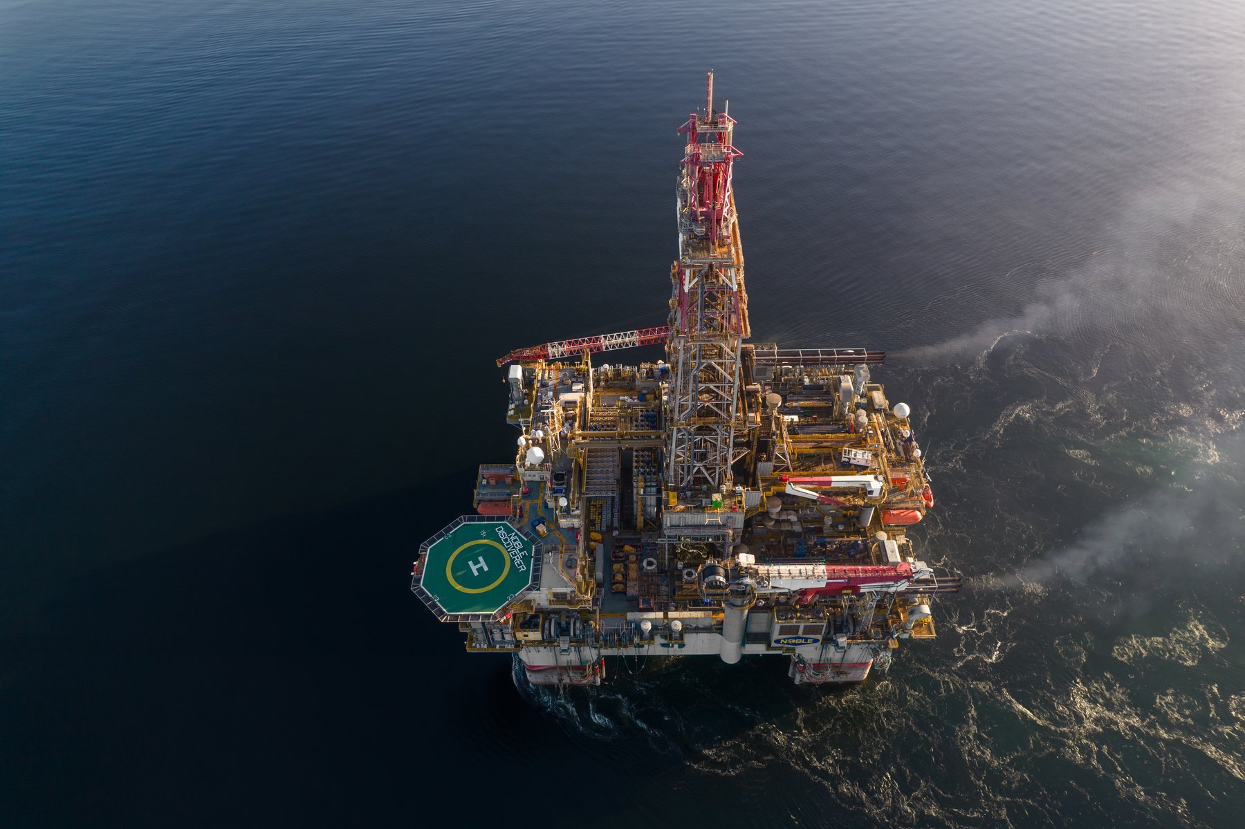 Noble Discoverer semisubmersible, aerial view